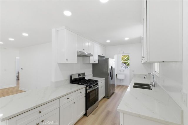 11251 Dronfield, Pacoima, CA 91331
