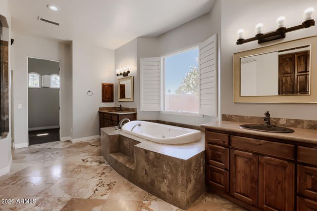 2726 E VIA DEL ARBOLES Street, Gilbert, AZ 85298