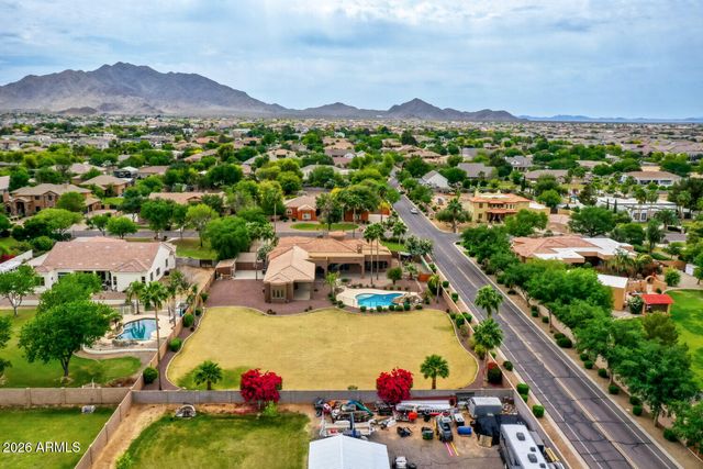 2726 E VIA DEL ARBOLES Street, Gilbert, AZ 85298