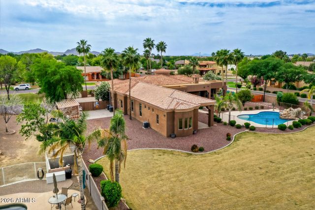 2726 E VIA DEL ARBOLES Street, Gilbert, AZ 85298