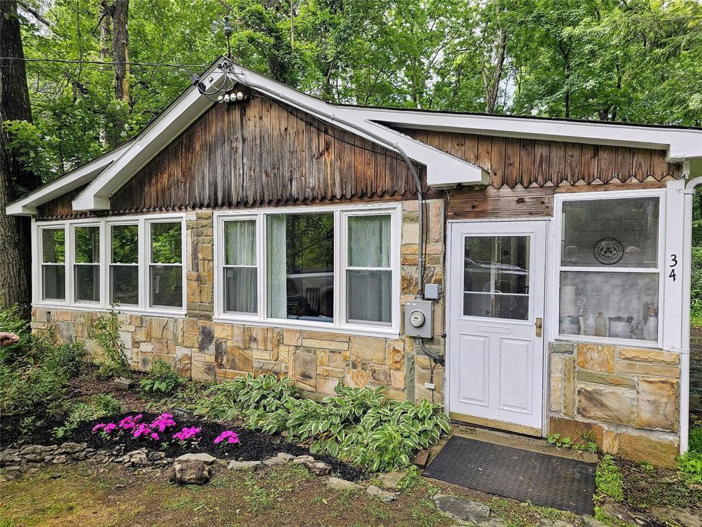 34 Bartles Landing Road, Rhinebeck, NY 12572