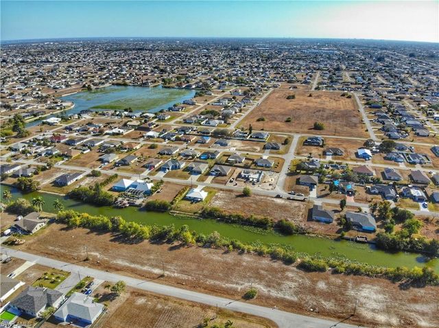 429 NW 14th ST, Cape Coral, FL 33993