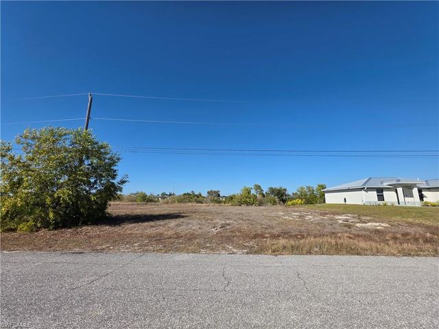 429 NW 14th ST, Cape Coral, FL 33993