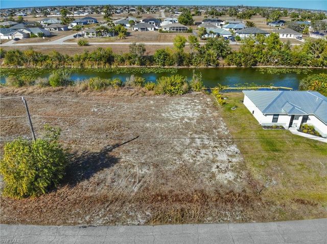 429 NW 14th ST, Cape Coral, FL 33993