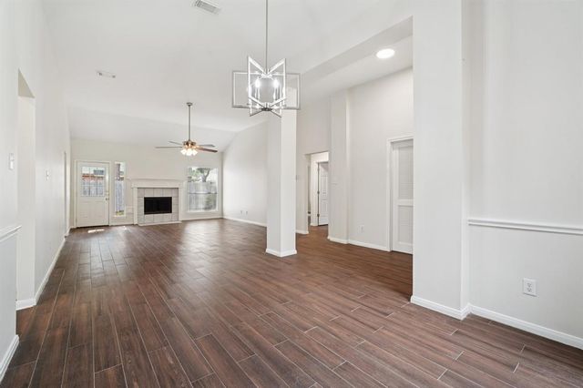 1530 Hudgens Avenue, Katy, TX 77493