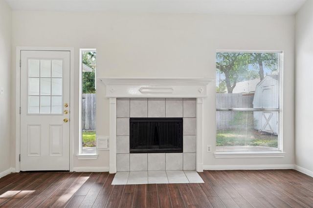 1530 Hudgens Avenue, Katy, TX 77493