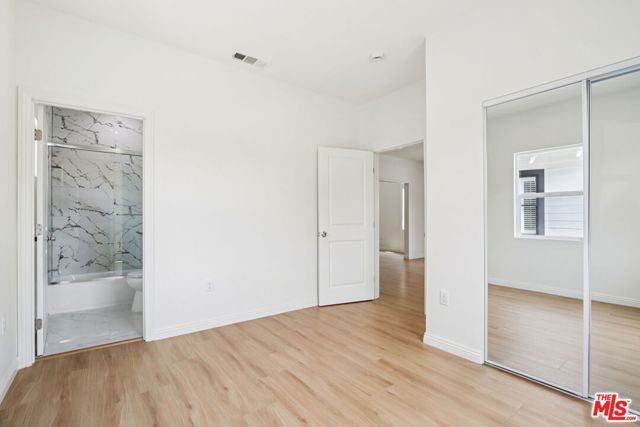 227 W 41st Street, Los Angeles, CA 90037