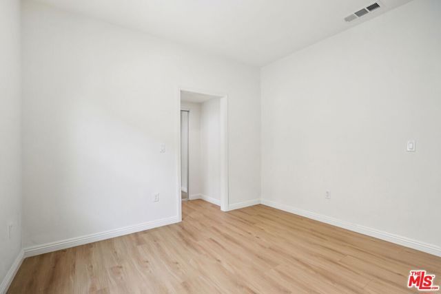 227 W 41st Street, Los Angeles, CA 90037