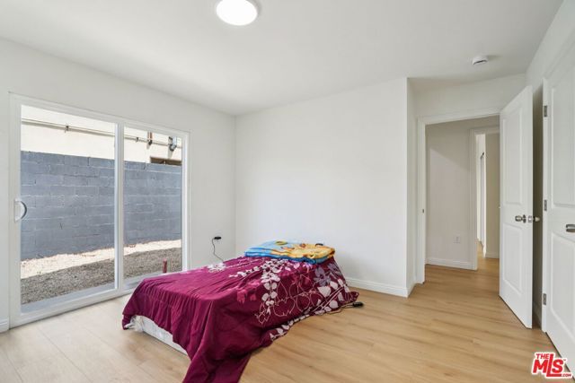 227 W 41st Street, Los Angeles, CA 90037