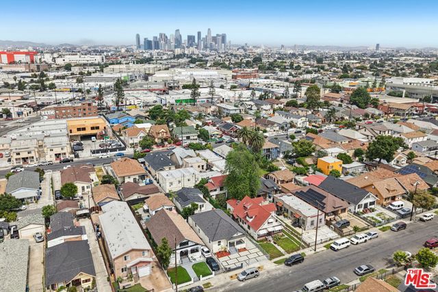 227 W 41st Street, Los Angeles, CA 90037