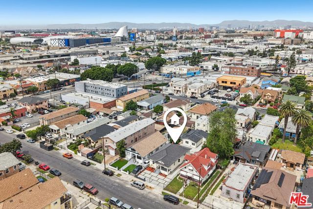 227 W 41st Street, Los Angeles, CA 90037