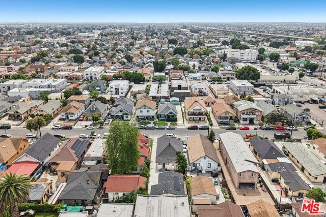 227 W 41st Street, Los Angeles, CA 90037