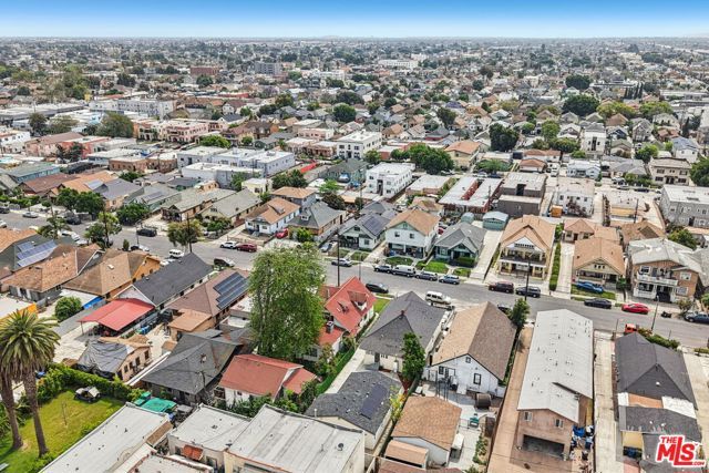 227 W 41st Street, Los Angeles, CA 90037