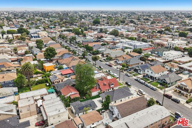 227 W 41st Street, Los Angeles, CA 90037