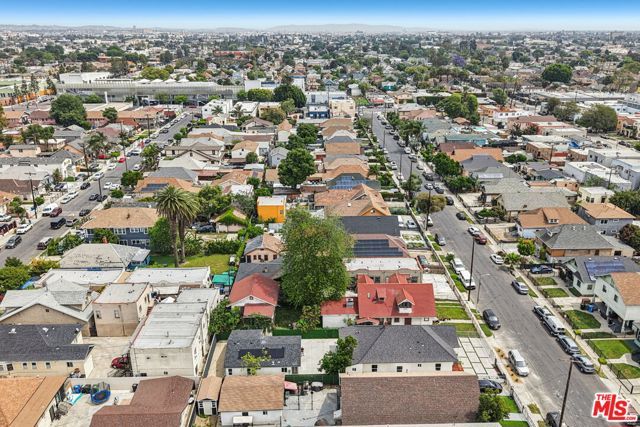 227 W 41st Street, Los Angeles, CA 90037