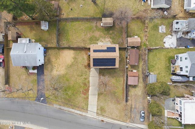 610 Center Avenue, Belford, NJ 07718