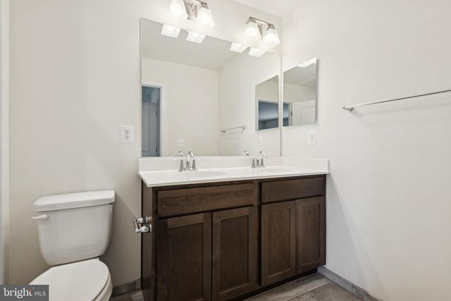 7831 WOLF RUN LN, Severn, MD 21144