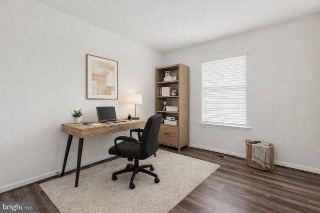 7831 WOLF RUN LN, Severn, MD 21144