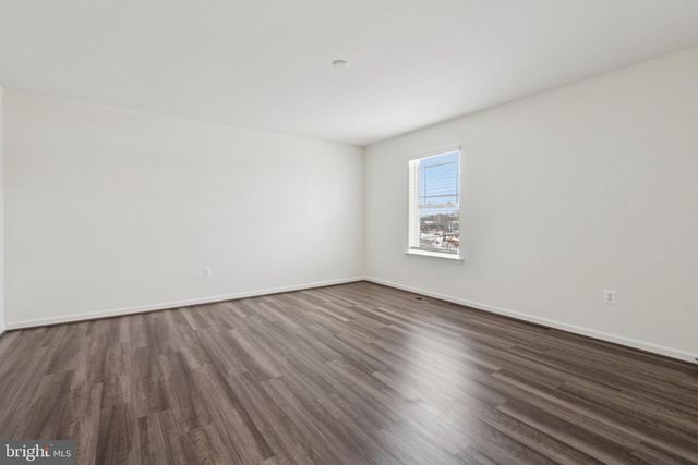 7831 WOLF RUN LN, Severn, MD 21144