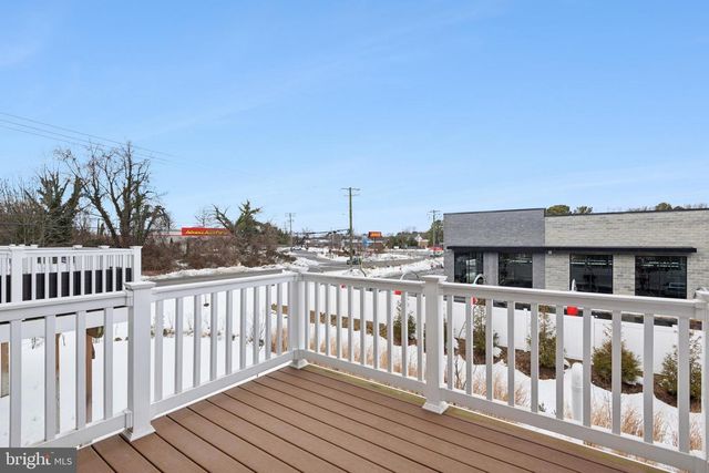 7831 WOLF RUN LN, Severn, MD 21144