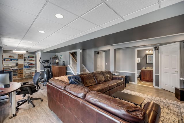 10153 E Avondale Circle, Superior Twp, MI 48198