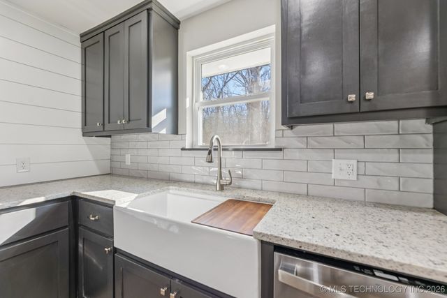 14380 S 246th West Place, Kellyville, OK 74039