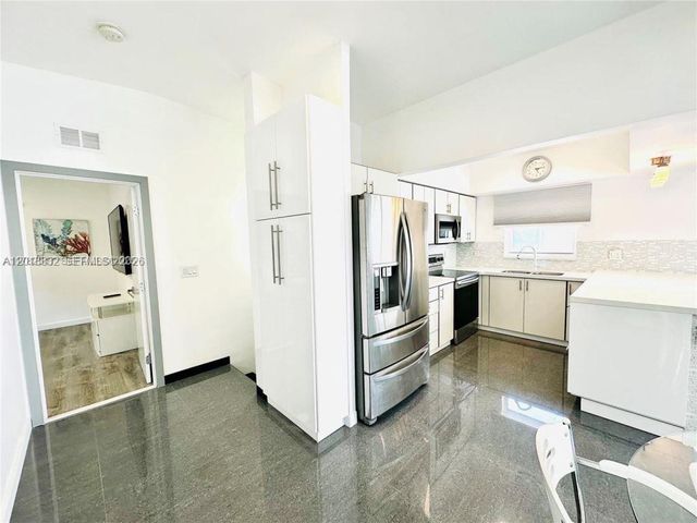 3751 NE 170th St 4, North Miami Beach, FL 33160