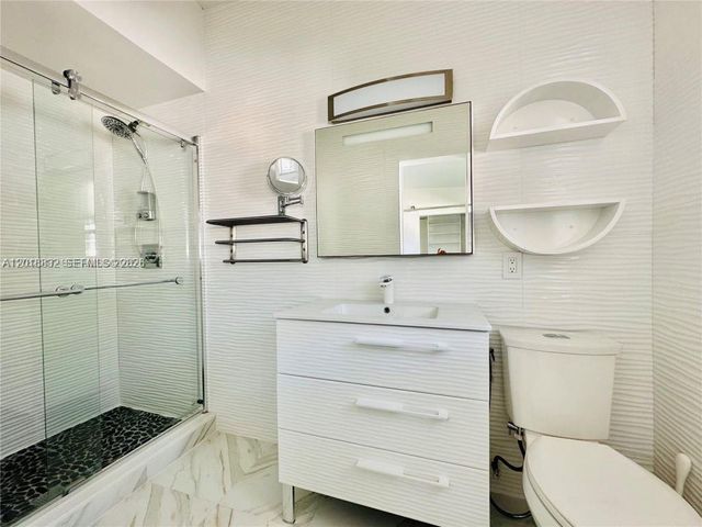 3751 NE 170th St 4, North Miami Beach, FL 33160