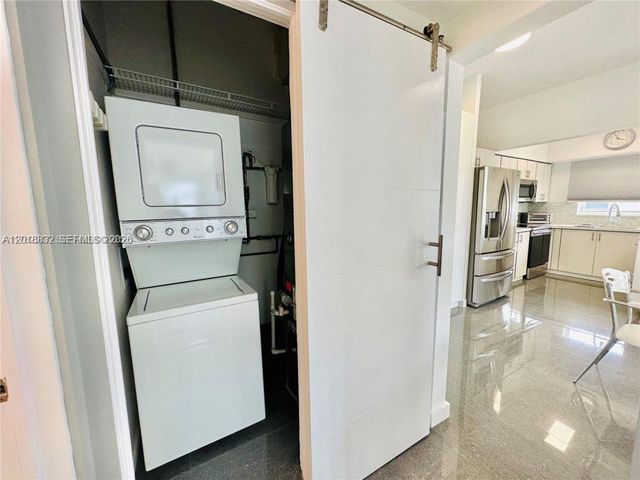 3751 NE 170th St 4, North Miami Beach, FL 33160