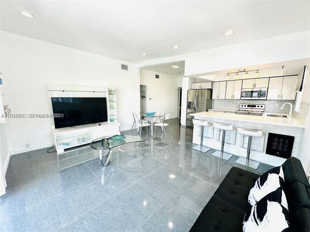 3751 NE 170th St 4, North Miami Beach, FL 33160