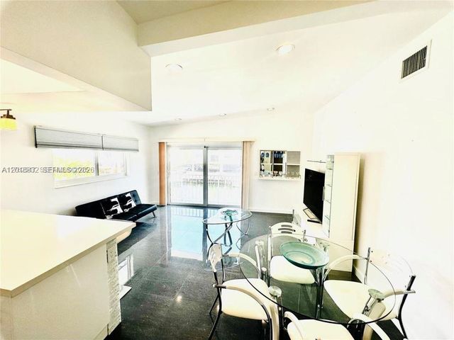 3751 NE 170th St 4, North Miami Beach, FL 33160