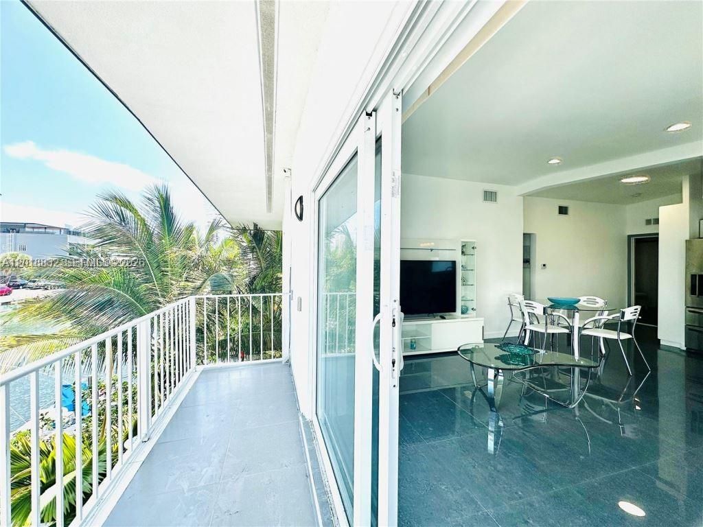 3751 NE 170th St 4, North Miami Beach, FL 33160
