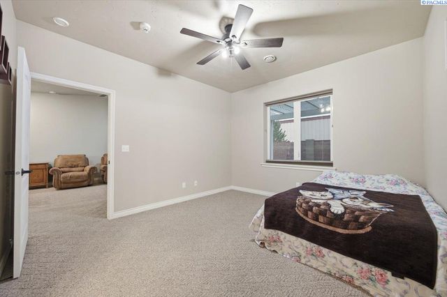 9318 Majestia Lane, Pasco, WA 99301