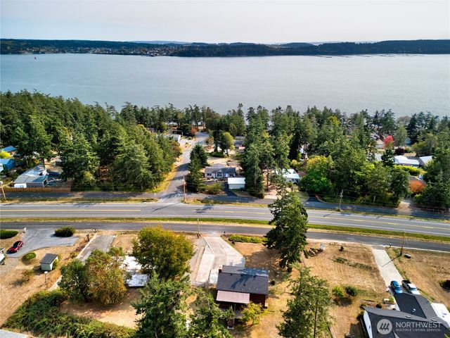 1594 Douglas Street, Oak Harbor, WA 98277