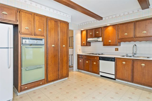 140 Bradford Road, Henrietta, NY 14534