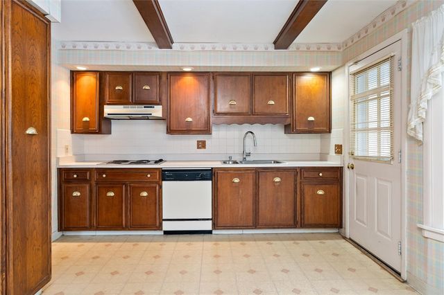 140 Bradford Road, Henrietta, NY 14534