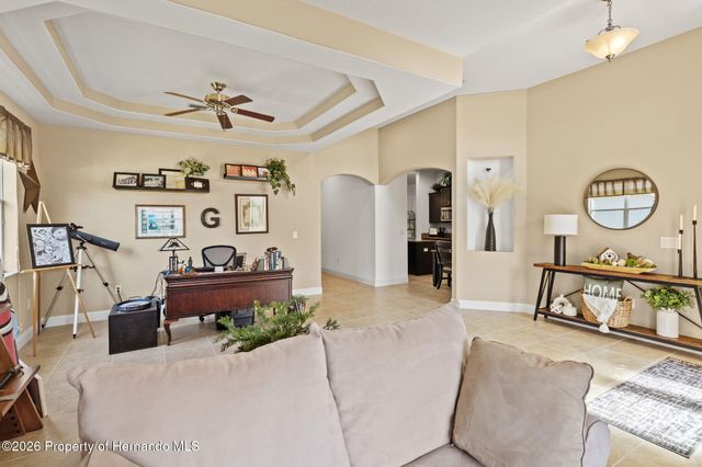 3303 Stonegate Falls Drive, Land O'lakes, FL 34638