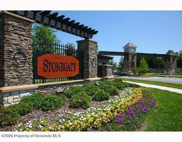 3303 Stonegate Falls Drive, Land O'lakes, FL 34638