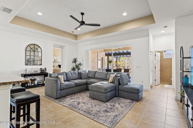 3303 Stonegate Falls Drive, Land O'lakes, FL 34638