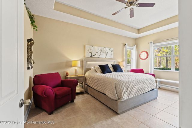 3303 Stonegate Falls Drive, Land O'lakes, FL 34638