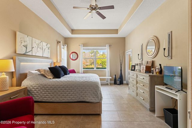 3303 Stonegate Falls Drive, Land O'lakes, FL 34638