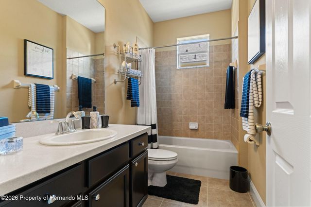 3303 Stonegate Falls Drive, Land O'lakes, FL 34638