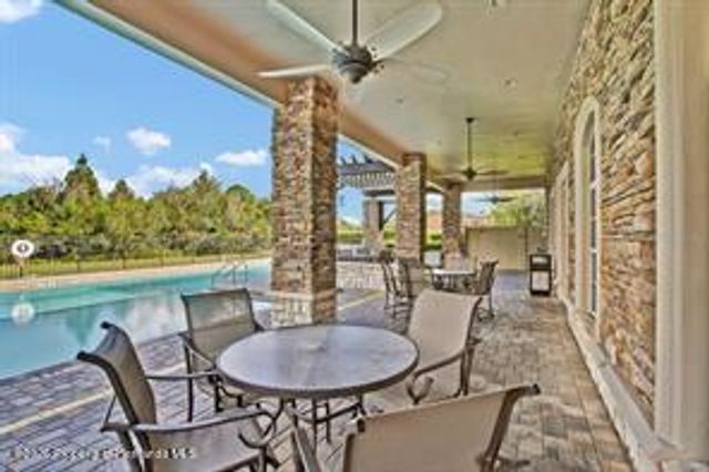 3303 Stonegate Falls Drive, Land O'lakes, FL 34638
