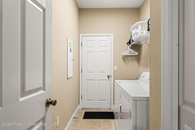 3303 Stonegate Falls Drive, Land O'lakes, FL 34638