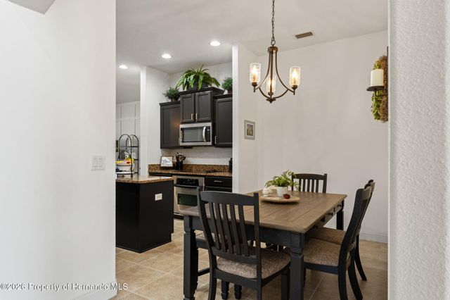 3303 Stonegate Falls Drive, Land O'lakes, FL 34638