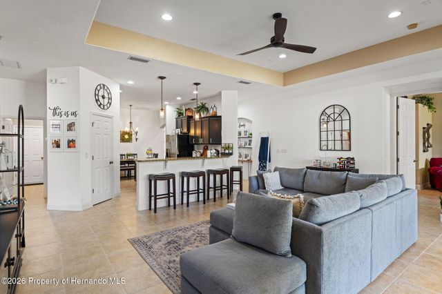3303 Stonegate Falls Drive, Land O'lakes, FL 34638