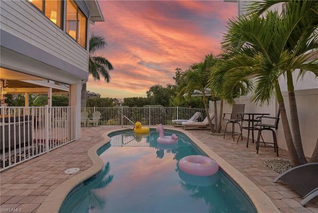 21560 Widgeon TER, Fort Myers Beach, FL 33931