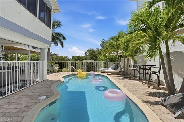 21560 Widgeon TER, Fort Myers Beach, FL 33931