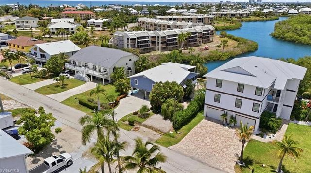 21560 Widgeon TER, Fort Myers Beach, FL 33931
