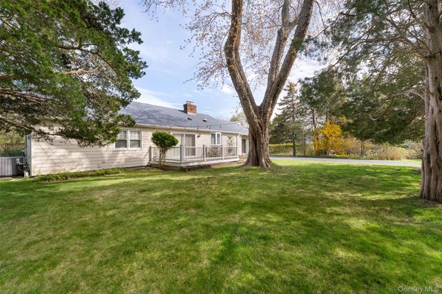 4 Hampton Harbor Lane, Hampton Bays, NY 11946